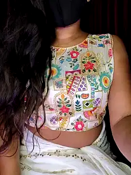 Snapshot of SexyAndHottie chatting on December 7, 2:53 am SexyAndHottie online show from December 7, 2:53 am