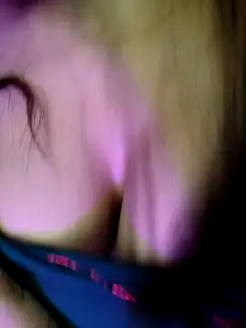 Snapshot of SexyAndHottie chatting on January 21, 2:54 am SexyAndHottie online show from January 21, 2:54 am