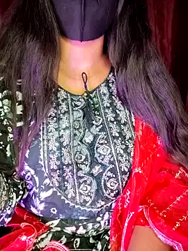 Snapshot of SexyAndHottie chatting on March 11, 5:24 pm SexyAndHottie online show from March 11, 5:24 pm