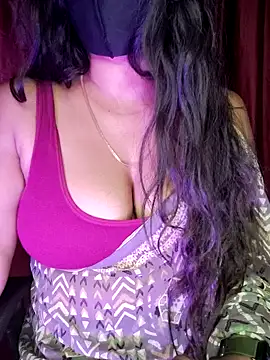 Snapshot of SexyAndHottie chatting on March 23, 8:59 am SexyAndHottie online show from March 23, 8:59 am