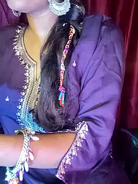 Snapshot of SexyAndHottie chatting on September 22, 3:41 am SexyAndHottie online show from September 22, 3:41 am