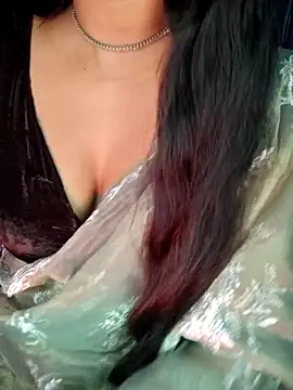 Snapshot of SexyAndHottie chatting on October 9, 3:21 pm SexyAndHottie online show from October 9, 3:21 pm