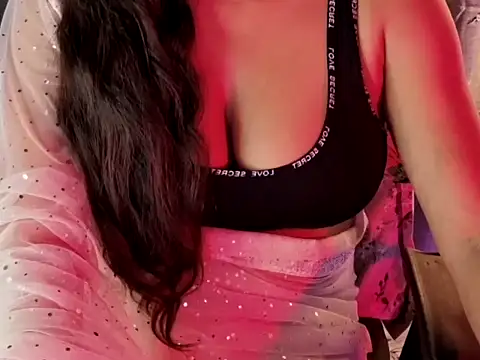 Snapshot of SexyAndHottie chatting on November 2, 2:41 pm SexyAndHottie online show from November 2, 2:41 pm