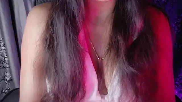 SexyAndHottie online show from May 9, 4:34 pm