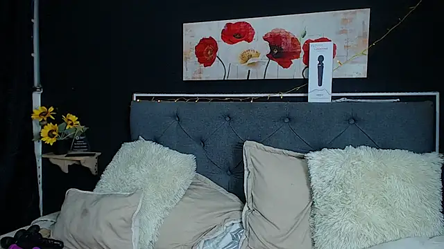 Snapshot of dulce_celeste15 chatting on December 19, 11:14 pm dulce celeste15 online show from December 19, 11:14 pm