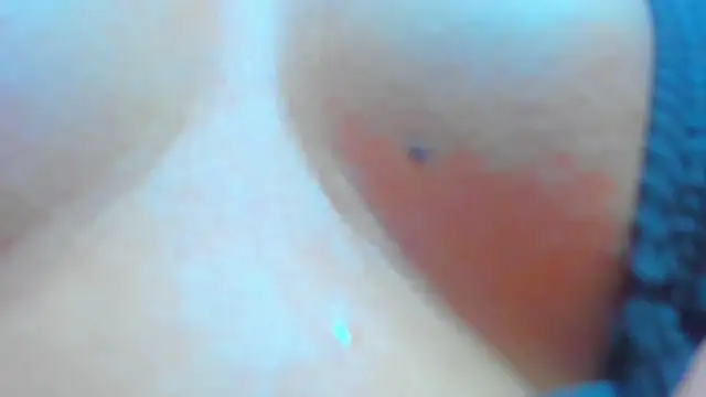Snapshot of dulce_celeste15 chatting on January 17, 9:50 pm dulce celeste15 online show from January 17, 9:50 pm