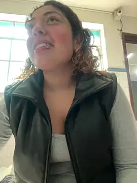 Snapshot of dulce_celeste15 chatting on March 20, 8:08 pm dulce celeste15 online show from March 20, 8:08 pm