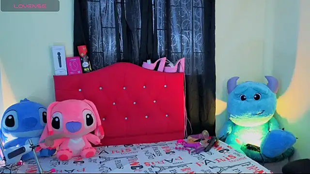 Snapshot of dulce_celeste15 chatting on October 3, 7:22 pm dulce celeste15 online show from October 3, 7:22 pm