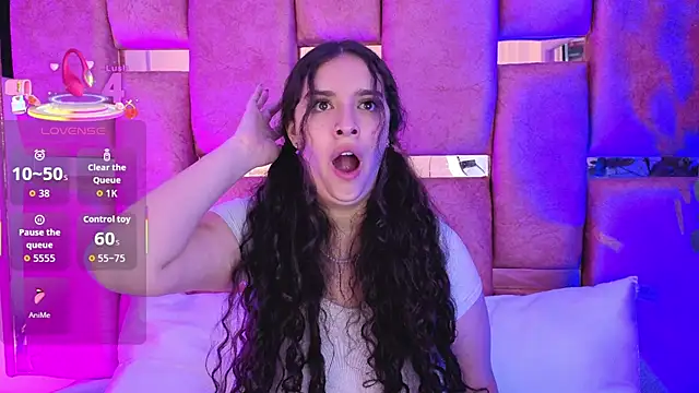 Snapshot of paulette_dupont chatting on October 30, 3:52 am paulette dupont online show from October 30, 3:52 am