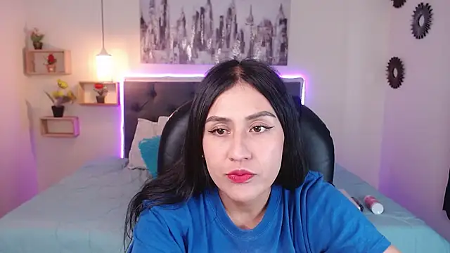 mia aira online show from January 30, 8:10 pm