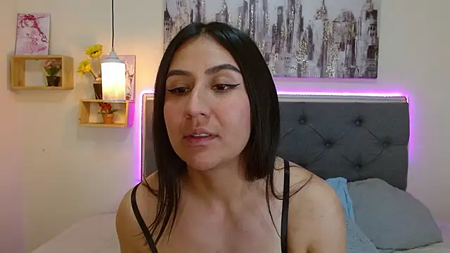 mia aira online show from September 22, 3:36 pm