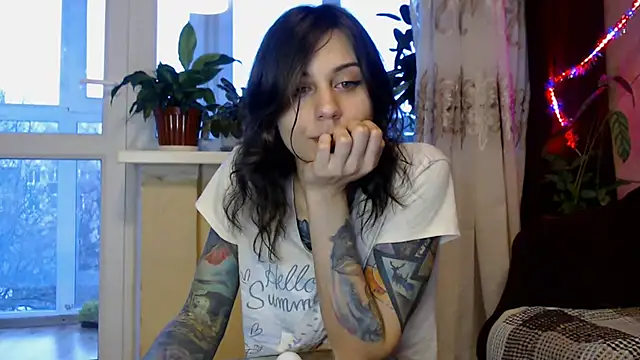 Snapshot of BroadFantasy chatting on March 15, 3:37 pm BroadFantasy online show from March 15, 3:37 pm