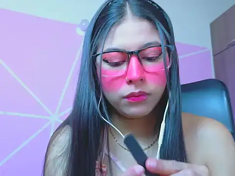  ALLYSON18  online show from June 2, 11:45 am