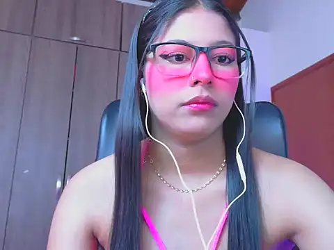  ALLYSON18  online show from June 18, 11:36 am