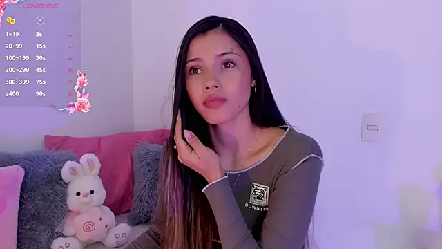 Snapshot of Brisa_blue chatting on June 4, 5:19 pm Brisa blue online show from June 4, 5:19 pm