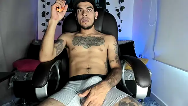 Snapshot of mikee_scooth chatting on September 17, 4:41 pm mikee scooth online show from September 17, 4:41 pm