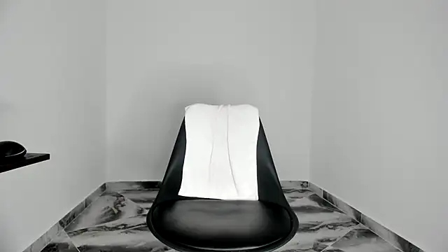 Snapshot of mikee_scooth chatting on November 19, 6:30 pm mikee scooth online show from November 19, 6:30 pm