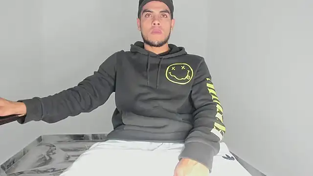 Snapshot of mikee_scooth chatting on November 27, 9:44 am mikee scooth online show from November 27, 9:44 am