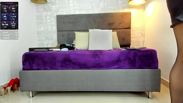 missnatash online show from March 10, 4:25 pm