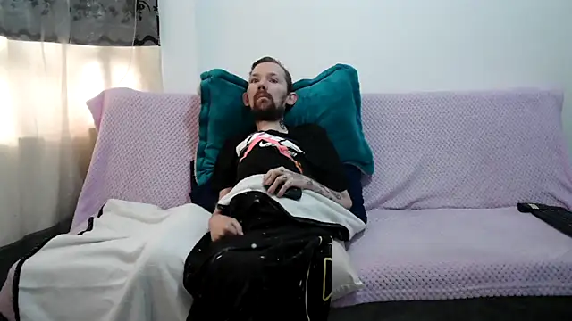 Sophia and Thomas online show from June 12, 2:27 pm