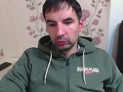 Leo 1617 online show from February 8, 8:45 pm