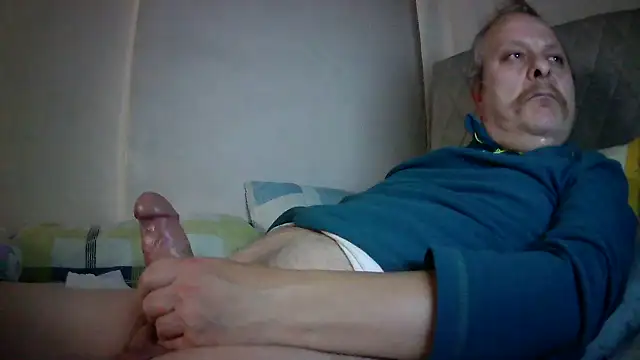 Snapshot of amylrmm1903 chatting on January 19, 6:32 pm amylrmm1903 online show from January 19, 6:32 pm