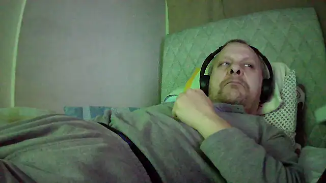 Snapshot of amylrmm1903 chatting on February 22, 5:24 pm amylrmm1903 online show from February 22, 5:24 pm