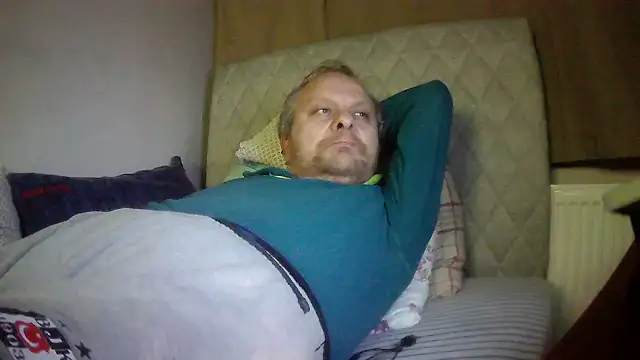 Snapshot of amylrmm1903 chatting on March 2, 4:42 pm amylrmm1903 online show from March 2, 4:42 pm