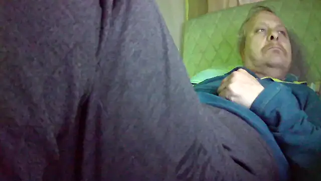 Snapshot of amylrmm1903 chatting on March 16, 3:28 pm amylrmm1903 online show from March 16, 3:28 pm