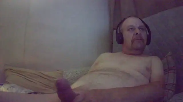 Snapshot of amylrmm1903 chatting on September 22, 12:45 am amylrmm1903 online show from September 22, 12:45 am