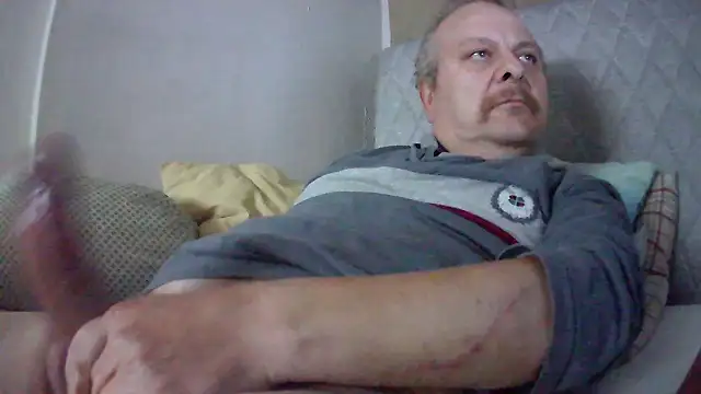 Snapshot of amylrmm1903 chatting on October 12, 3:11 pm amylrmm1903 online show from October 12, 3:11 pm