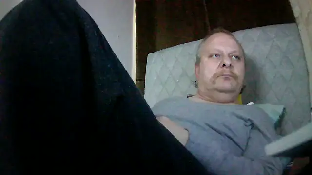 Snapshot of amylrmm1903 chatting on March 29, 1:00 pm amylrmm1903 online show from March 29, 1:00 pm