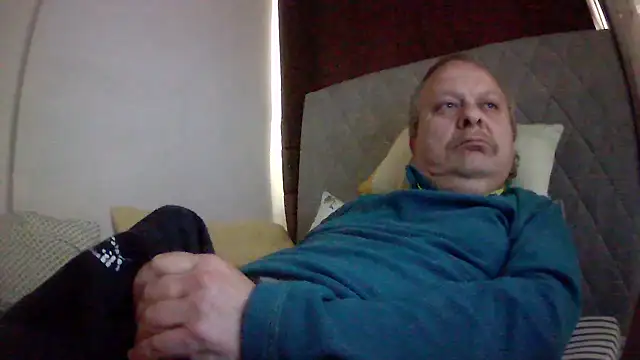 Snapshot of amylrmm1903 chatting on May 3, 7:14 am amylrmm1903 online show from May 3, 7:14 am