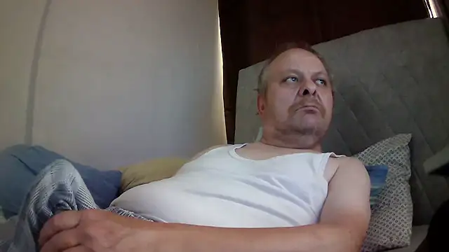 Snapshot of amylrmm1903 chatting on July 26, 12:12 pm amylrmm1903 online show from July 26, 12:12 pm