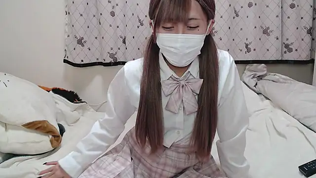  hiyor  online show from February 13, 3:46 pm