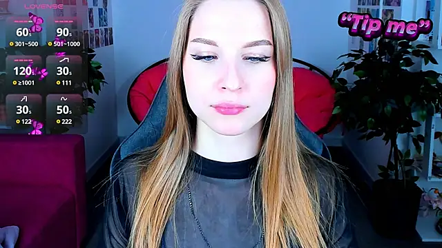 CuteMousee online show from January 5, 11:48 am