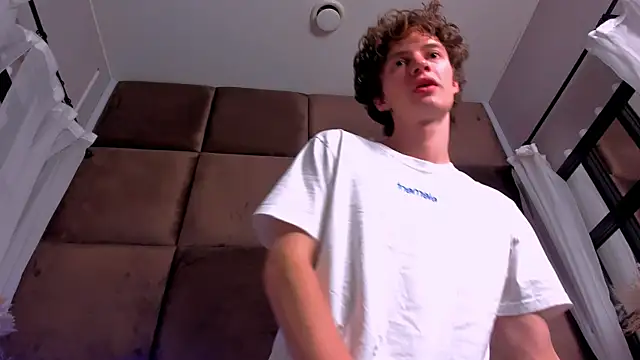 LukeSweet online show from May 14, 1:07 pm