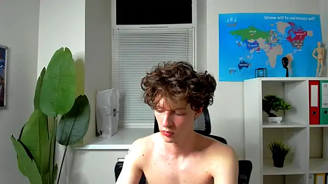 LukeSweet online show from July 15, 4:45 pm