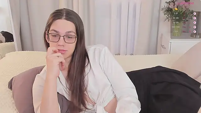 Snapshot of Alfreda_Mills chatting on December 4, 10:35 am Alfreda Mills online show from December 4, 10:35 am