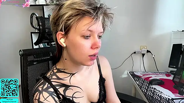 EngelAlman online show from March 8, 7:12 am