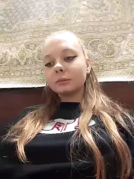 Snapshot of Ekaterina27 chatting on June 19, 9:02 am Ekaterina27 online show from June 19, 9:02 am