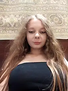 Snapshot of Ekaterina27 chatting on July 15, 9:14 am Ekaterina27 online show from July 15, 9:14 am