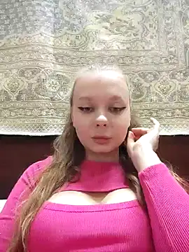 Snapshot of Ekaterina27 chatting on July 31, 9:30 am Ekaterina27 online show from July 31, 9:30 am