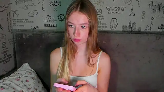 Snapshot of minidivaa_ chatting on November 25, 9:37 pm minidivaa online show from November 25, 9:37 pm