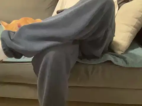 4small4inchlol online show from February 26, 11:37 pm