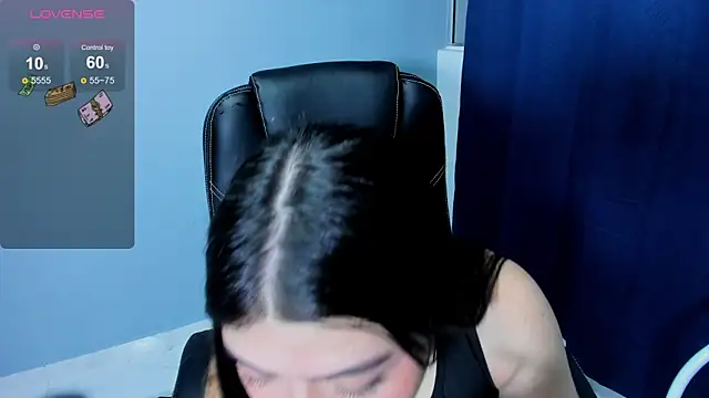 Snapshot of Sexy_paradise18_ chatting on May 19, 1:56 am Sexy paradise18 online show from May 19, 1:56 am