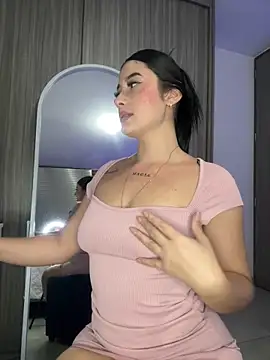 Snapshot of Libia_James chatting on February 1, 1:44 am Libia James online show from February 1, 1:44 am