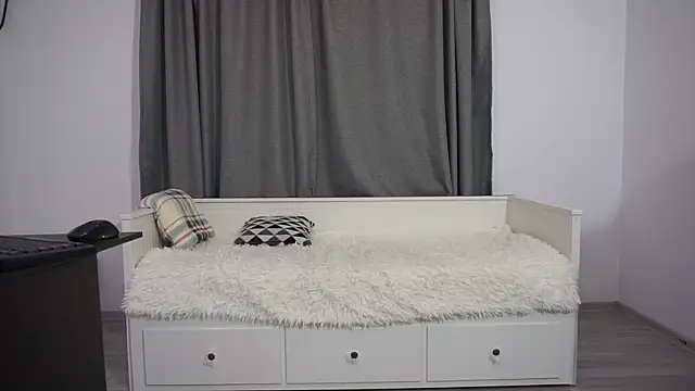 sebmuscles online show from August 3, 6:55 pm
