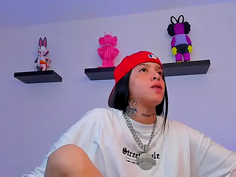 Gangster Girl online show from February 10, 12:41 am