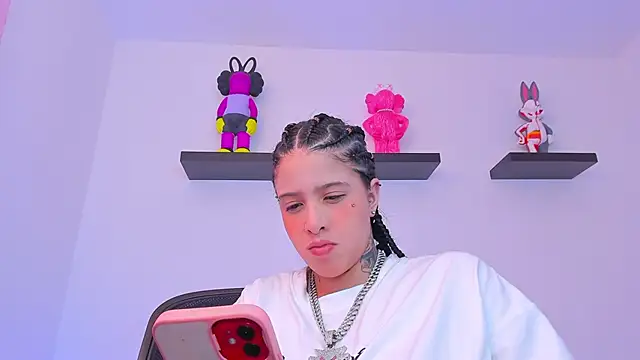 Gangster Girl online show from February 28, 9:23 pm